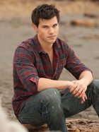 Taylor Lautner : taylor-lautner-1326768967.jpg