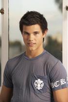 Taylor Lautner : taylor-lautner-1327688869.jpg