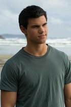 Taylor Lautner : taylor-lautner-1328383564.jpg