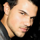 Taylor Lautner : taylor-lautner-1328384202.jpg