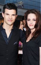 Taylor Lautner : taylor-lautner-1330276552.jpg