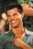 Taylor Lautner : taylor-lautner-1330316007.jpg