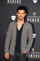 Taylor Lautner : taylor-lautner-1330367207.jpg