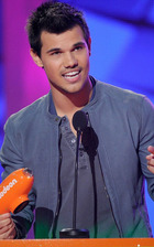 Taylor Lautner : taylor-lautner-1336187172.jpg