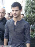 Taylor Lautner : taylor-lautner-1336851928.jpg