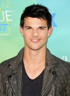 Taylor Lautner : taylor-lautner-1341930267.jpg