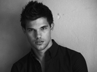 Taylor Lautner : taylor-lautner-1347207284.jpg