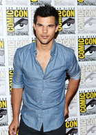 Taylor Lautner : taylor-lautner-1350465120.jpg