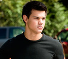 Taylor Lautner : taylor-lautner-1353257404.jpg