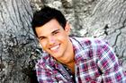 Taylor Lautner : taylor-lautner-1353285973.jpg