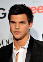 Taylor Lautner : taylor-lautner-1360641976.jpg