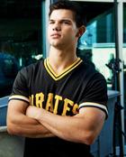 Taylor Lautner : taylor-lautner-1365358811.jpg