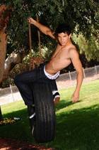 Taylor Lautner : taylor-lautner-1393356869.jpg