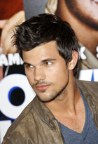 Taylor Lautner : taylor-lautner-1413047119.jpg