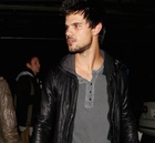 Taylor Lautner : taylor-lautner-1421687754.jpg