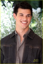 Taylor Lautner : taylor-lautner-1422141522.jpg