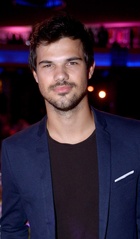 Taylor Lautner : taylor-lautner-1423745101.jpg