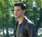 Taylor Lautner : taylor-lautner-1452310932.jpg