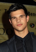 Taylor Lautner : taylor-lautner-1468101498.jpg