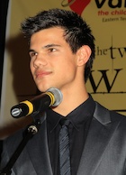 Taylor Lautner : taylor-lautner-1468101697.jpg