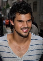 Taylor Lautner : taylor-lautner-1604551971.jpg