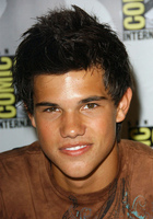 Taylor Lautner : taylor_lautner_1233521289.jpg