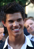 Taylor Lautner : taylor_lautner_1236552428.jpg