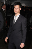 Taylor Lautner : taylor_lautner_1259351432.jpg