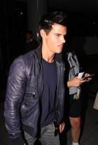 Taylor Lautner : taylor_lautner_1259351456.jpg