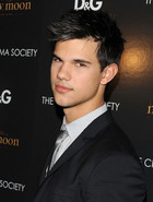 Taylor Lautner : taylor_lautner_1259351520.jpg