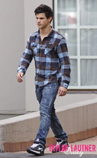 Taylor Lautner : taylor_lautner_1261015346.jpg