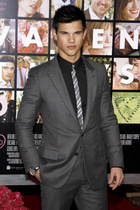 Taylor Lautner : taylor_lautner_1266524305.jpg