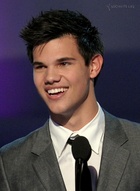 Taylor Lautner : taylor_lautner_1266719421.jpg