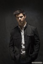 Taylor Lautner : taylor_lautner_1266867886.jpg