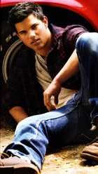 Taylor Lautner : taylor_lautner_1269386515.jpg