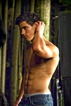 Taylor Lautner : taylor_lautner_1278530065.jpg