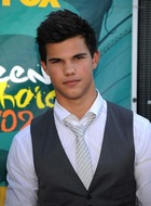 Taylor Lautner : taylor_lautner_1282660272.jpg