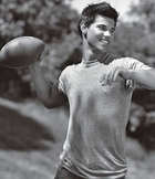 Taylor Lautner : taylor_lautner_1283203930.jpg