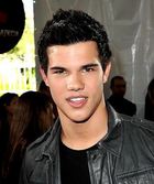 Taylor Lautner : taylor_lautner_1284249164.jpg