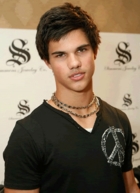 Taylor Lautner : taylor_lautner_1284510896.jpg