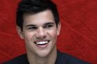 Taylor Lautner : taylor_lautner_1294653182.jpg