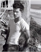 Taylor Lautner : taylor_lautner_1295483048.jpg