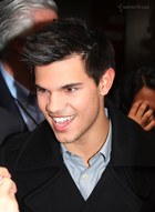 Taylor Lautner : taylor_lautner_1295566512.jpg