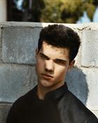 Taylor Lautner : taylor_lautner_1304788422.jpg