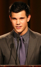 Taylor Lautner : taylor_lautner_1307609451.jpg