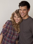 Taylor Lautner : taylor_lautner_1308926754.jpg