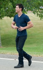 Taylor Lautner : taylor_lautner_1310692856.jpg