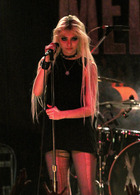 Taylor Momsen : taylor-momsen-1333572504.jpg