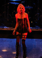 Taylor Momsen : taylor-momsen-1333649027.jpg