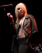 Taylor Momsen : taylor-momsen-1333649117.jpg